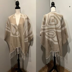 Open front Cape/Shawl -EUC